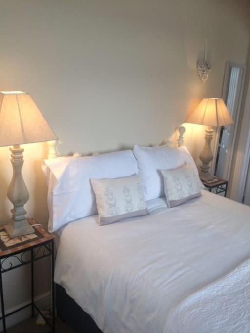 Cotswold Edge Guest Suite With Broadway Hill View Badsey Luaran gambar
